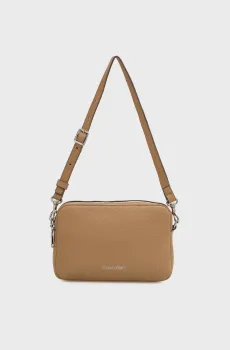 Женская бежевая сумка WEBBING 2X STRAP CAMERA Бежевый ONESIZE Calvin Klein LV04F3656G