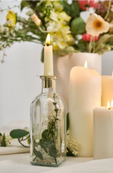 Свічник скляний з сухими квітами - різнобарвний