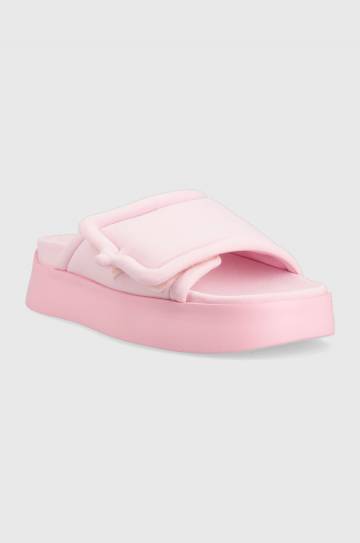 Шлепанцы Chiara Ferragni CF3150_012 женские цвет розовый на платформе CF PLATFORM SLIDER Шлепанцы Chiara Ferragni CF3150_012 женские цвет розовый на платформе CF PLATFORM SLIDER