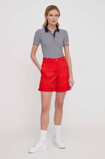 Шорты Tommy Hilfiger женские цвет красный однотонные высокая посадка Шорты Tommy Hilfiger женские цвет красный однотонные высокая посадка