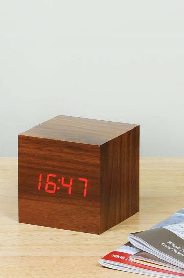 Столовые часы Gingko Design Cube Click Clock Столовые часы Gingko Design Cube Click Clock