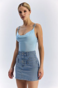 Блакитний топ на тонких бретелях