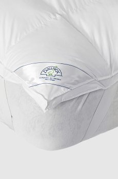 Белый пуховой наматрасник Corvara