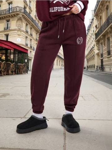 Джогери - червоне дерево