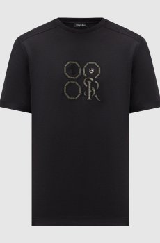 Черная футболка с шелком