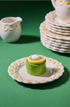 Тарілка з декоративною обвідкою - білий