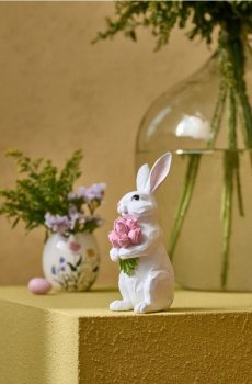 Великодня фігурка зайця з букетом квітів - білий