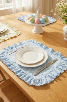 Блакитний двосторонній плейсмат з квітковою вишивкою 49х39 см