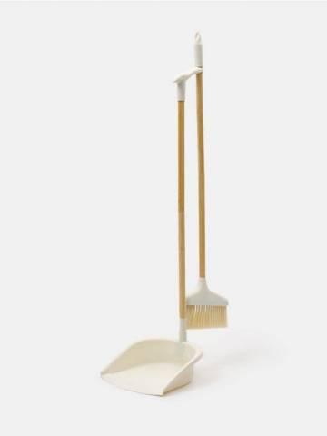 Віник та совок - кремовий