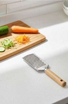 Ручна кухонна тертка з бамбуковою ручкою - бежевий