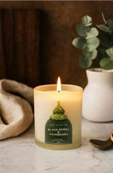 Різдвяна ароматична свічка Black Berry & Cranberry - кремовий