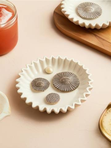 Декоративна миска - кремовий