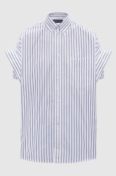 Белая рубашка в полоску с вышивкой логотипа