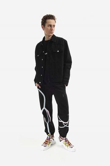 Джинсовая куртка MCQ Muscle мужская цвет чёрный переходная 677920RRR211000-BLACK Джинсовая куртка MCQ Muscle мужская цвет чёрный переходная 677920RRR211000-BLACK