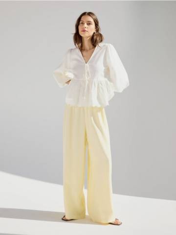 Reserved - LADIES` TROUSERS - світло-жовтий - 696AC-10X Reserved - LADIES` TROUSERS - світло-жовтий - 696AC-10X