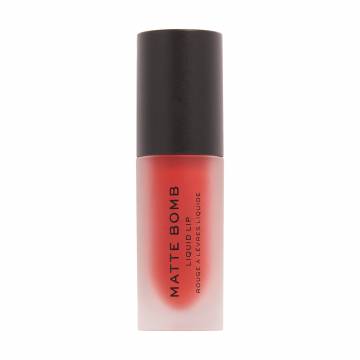 Матовая помада для губ Makeup Revolution Matte Bomb Liquid Lip, Lure Red, 4.6 мл Матовая помада для губ Makeup Revolution Matte Bomb Liquid Lip, Lure Red, 4.6 мл