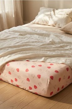 Простирадло на резинці з візерунком льодяників - рожевий