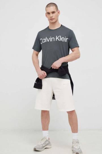 Футболка для тренинга Calvin Klein Performance Effect цвет серый с принтом Футболка для тренинга Calvin Klein Performance Effect цвет серый с принтом