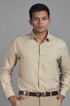 Reid & Taylor Smart Slim Fit Cutaway Collar Checked Cotton Opaque Formal Shirt