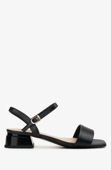 Босоніжки чорні Estro ER00112322