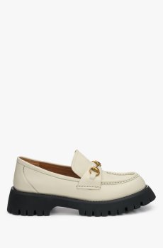 Лофери шкіряні молочні Estro ER00108321