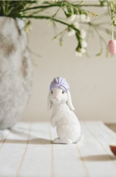 Великодня стояча декорація у вигляді зайця - різнобарвний