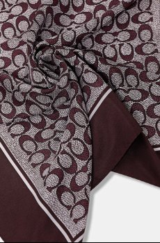 Шелковый платок Coach