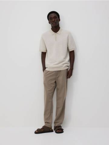 Reserved - Поло-светр із фактурного трикотажу - бежевий - 4751C-08P