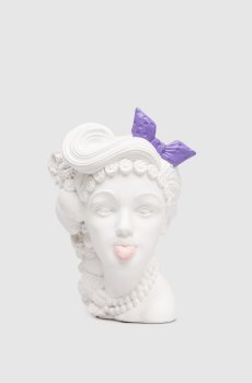 Белая статуэтка L`irriverente