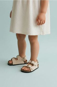 Босоніжки на високих підборах з пряжками - бежевий