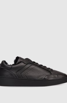 Черные кожаные кроссовки на меху