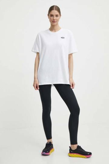 Футболка для тренинга Under Armour цвет белый Футболка для тренинга Under Armour цвет белый