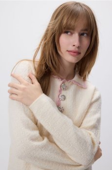 Reserved - Джемпер з ефектним коміром - нюдовий - 305HI-02X