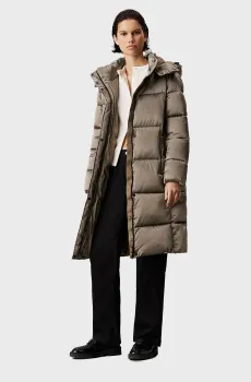 Женская коричневая куртка MONOLOGO ND SHINY LONG PUFFER Коричневый S Calvin Klein Jeans J20J224617