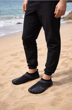 Пляжне взуття slip-on - чорний