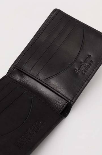 Кожаный кошелек Pepe Jeans KELIAN WALLET мужской цвет чёрный PM070382 Кожаный кошелек Pepe Jeans KELIAN WALLET мужской цвет чёрный PM070382