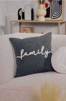 Наволочка з написом Family - сірий