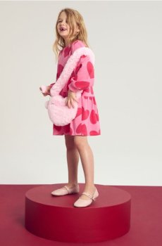 Пухнаста сумка у формі серця - пастельний рожевий