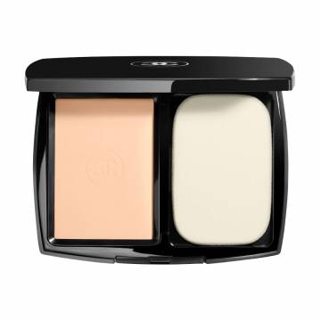 Компактное тональное средство для лица Chanel Ultra Le Teint Compact Foundation SPF 15 B10, 13 г Компактное тональное средство для лица Chanel Ultra Le Teint Compact Foundation SPF 15 B10, 13 г