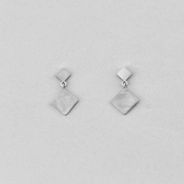 Серебряные серьги Minimal 20168р Серебряные серьги Minimal 20168р