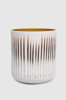 Свеча Akosua L с ароматом Sunset в стеклянном подсвечнике