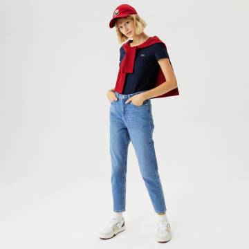 Lacoste футболка жіноча з V-вирізом Lacoste футболка жіноча з V-вирізом