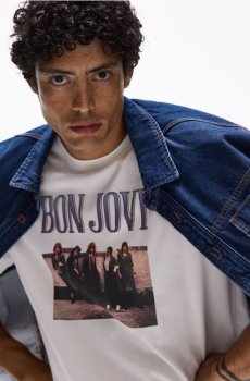 Reserved - Футболка Bon Jovi - кремовий - 583IO-01X