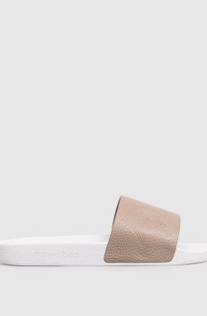 Бежевые кожаные шлепанцы с тиснением эмблемы