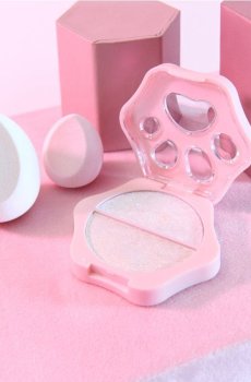 Хайлайтер для Обличчя в Упаковці у Формі Лапки - пастельний рожевий