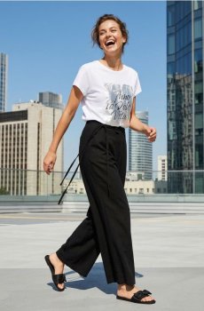 Футболка з Металічним Принтом - білий