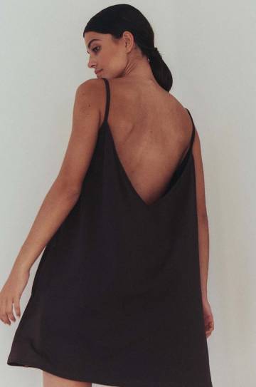 Хлопковое платье MUUV. sukienka #SURFGIRL цвет коричневый mini oversize Хлопковое платье MUUV. sukienka #SURFGIRL цвет коричневый mini oversize