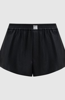 Черные шорты с нашивкой логотипа