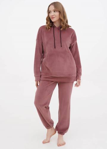 Женский велюровый костюм (F60131) Женский велюровый костюм (F60131)
