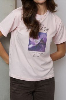 Футболка з квітковим принтом - пастельний рожевий